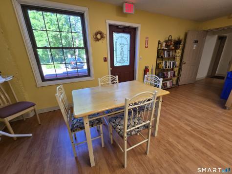 24 West Road Ellington CT 06029