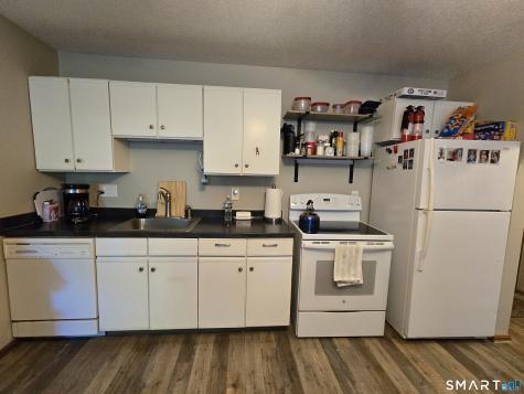 24 West Road Ellington CT 06029