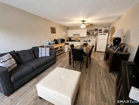 24 West Road Ellington CT 06029