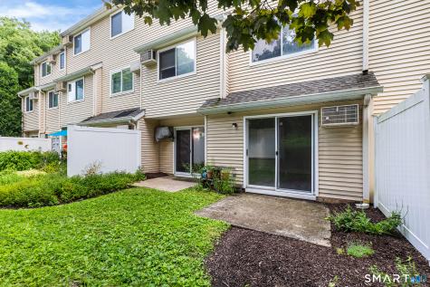 8 Rose Lane Danbury CT 06811