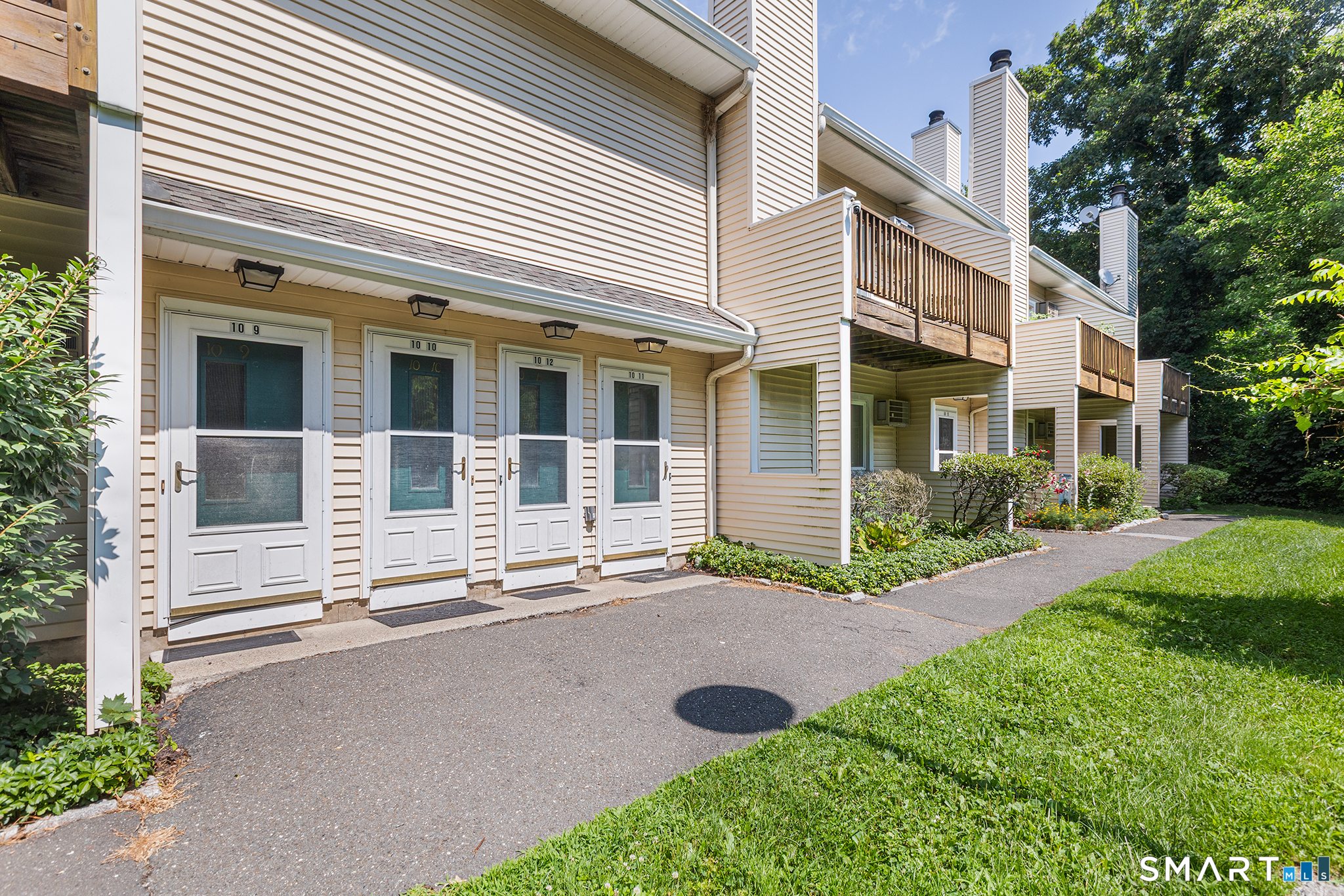 8 Rose Lane Danbury CT 06811
