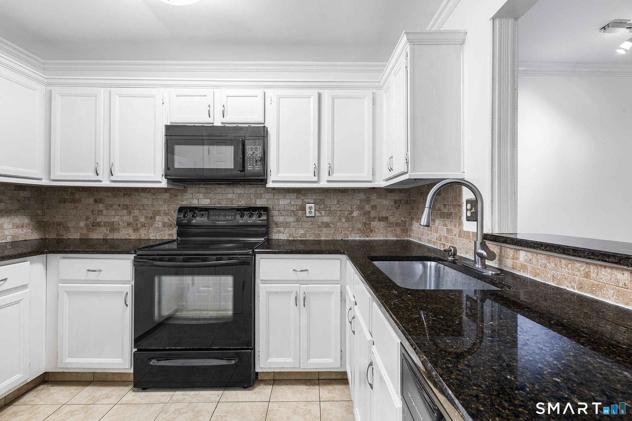8 Rose Lane Danbury CT 06811