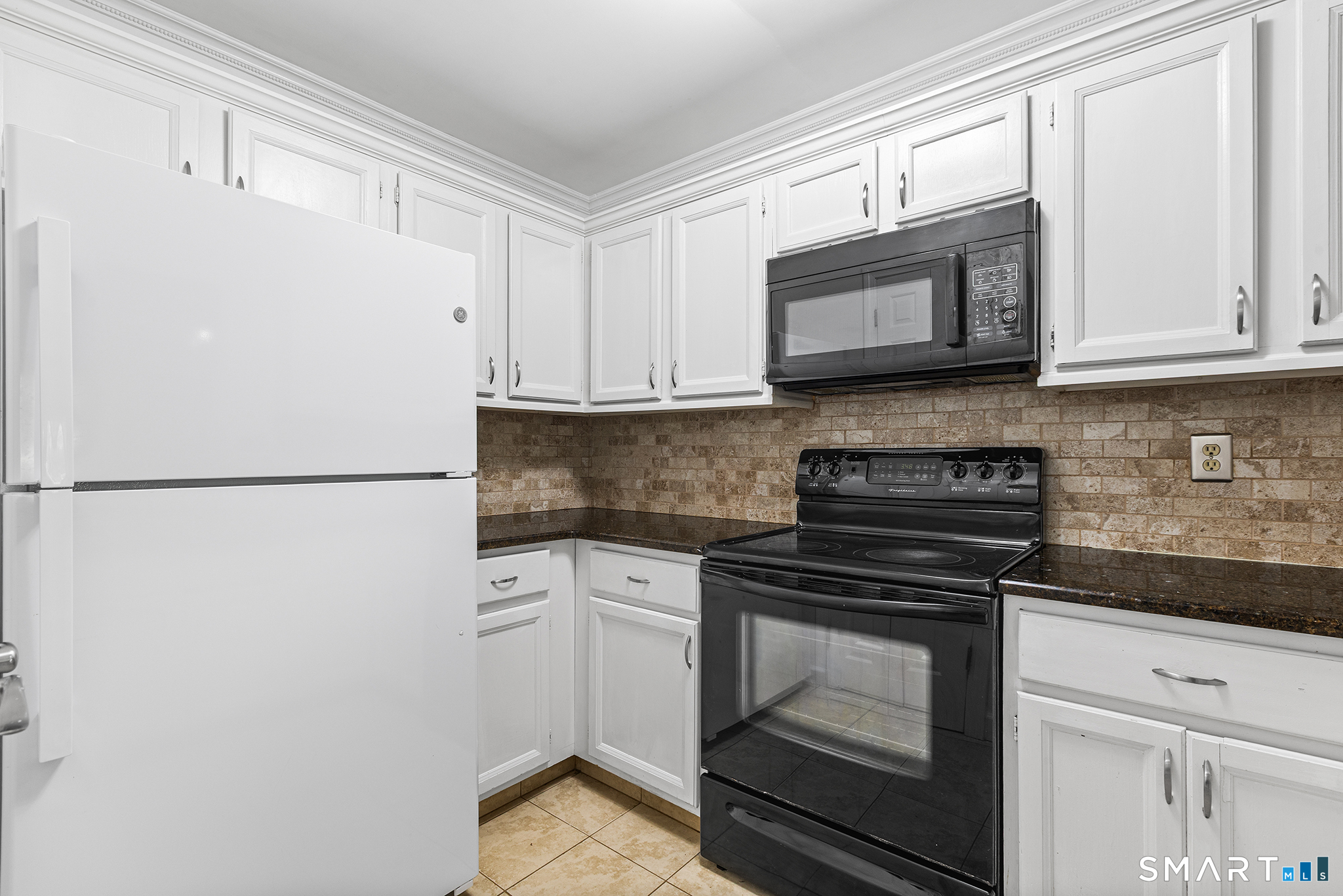8 Rose Lane Danbury CT 06811