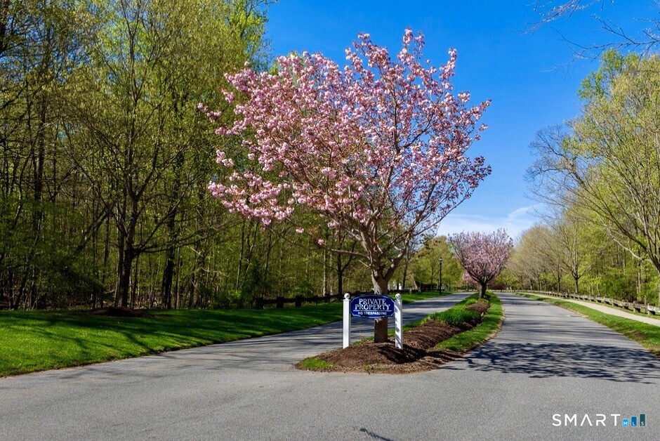 30 Wadsworth Lane Wallingford CT 06492