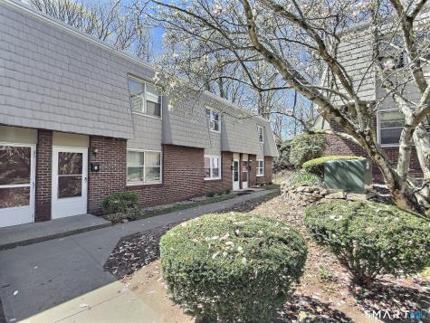 61 Dover Court Branford CT 06405