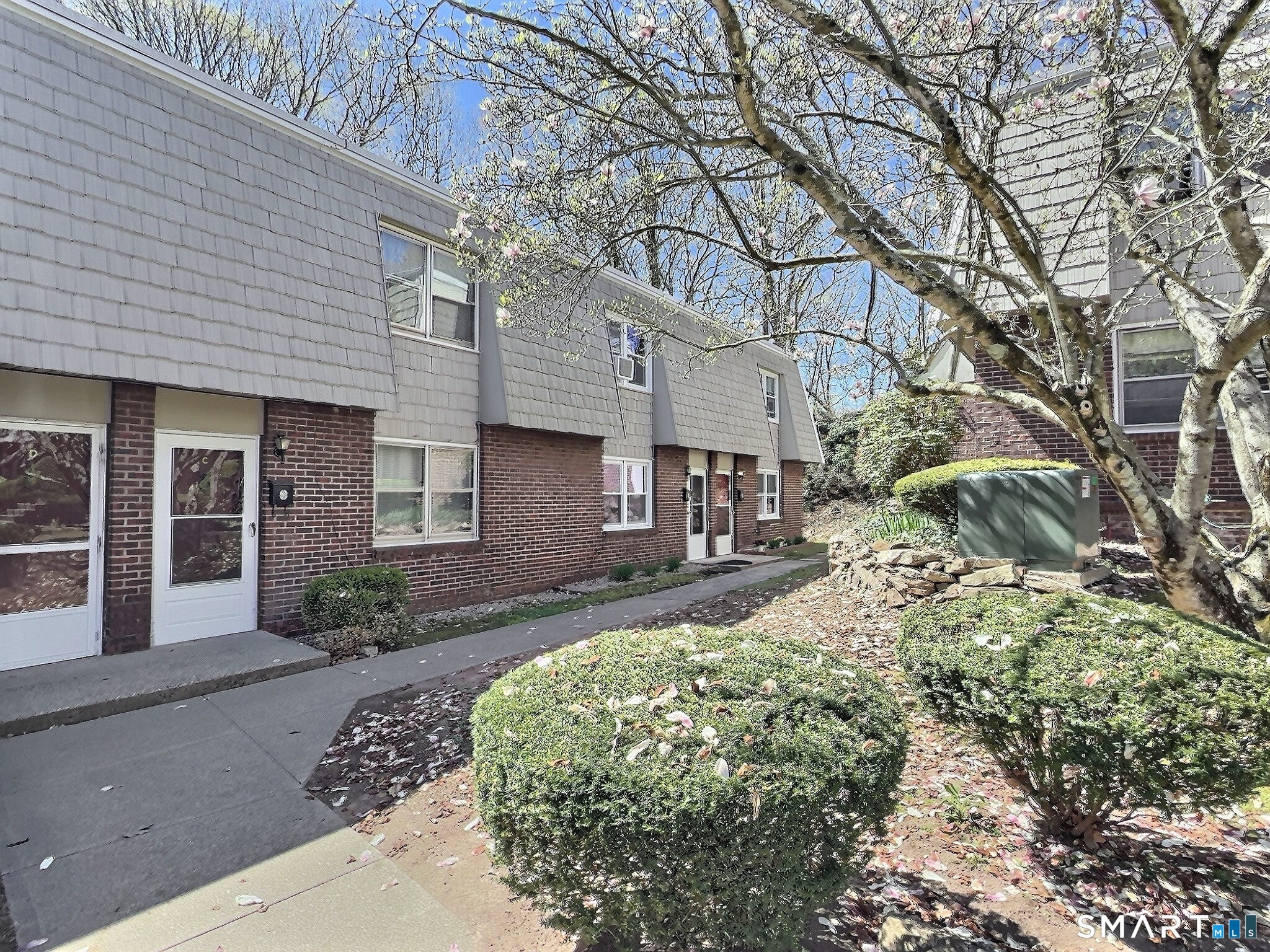 61 Dover Court Branford CT 06405
