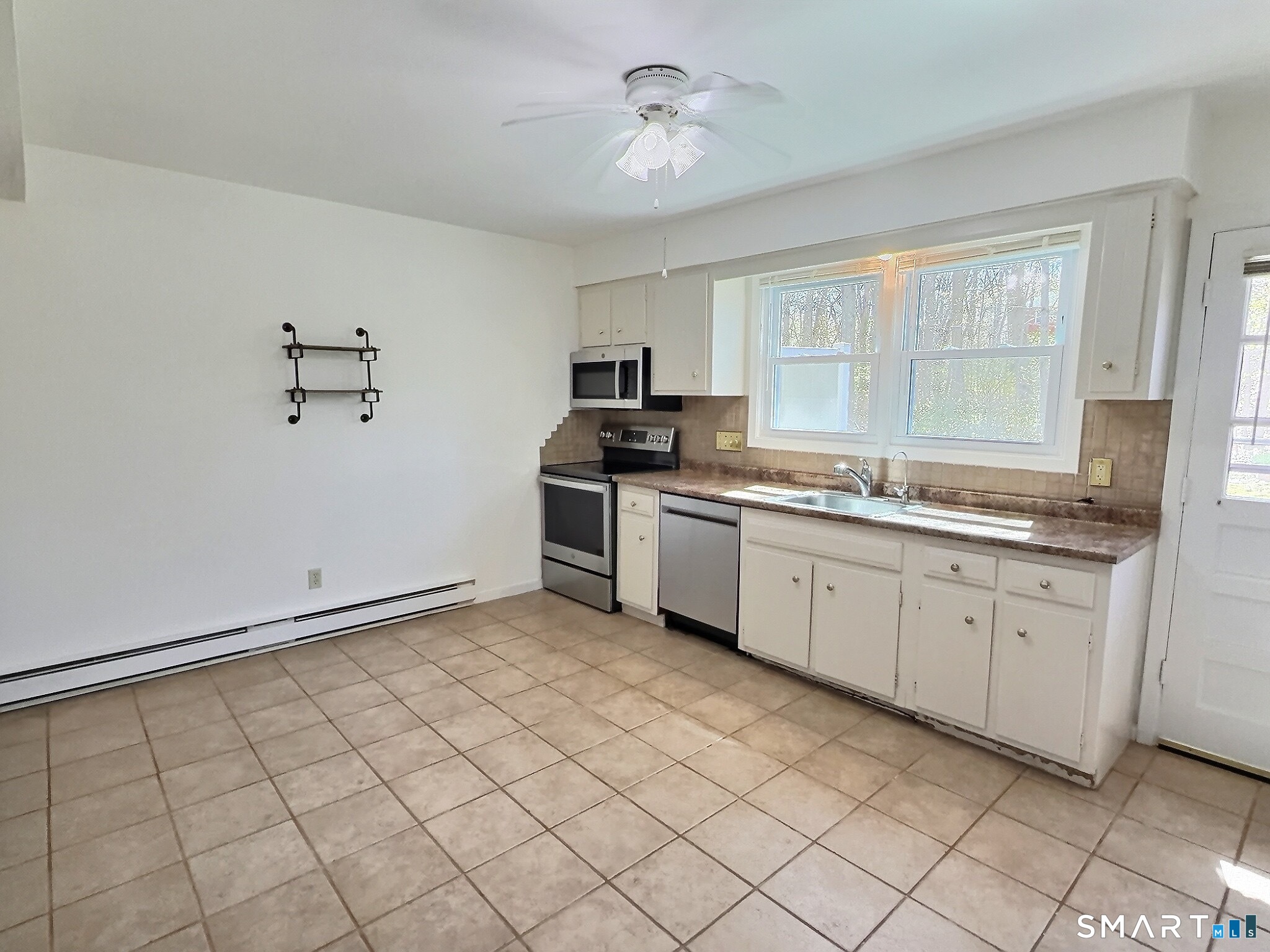 61 Dover Court Branford CT 06405