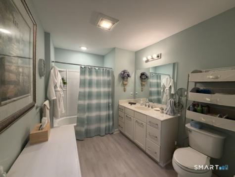 38 Hope Street East Lyme CT 06357