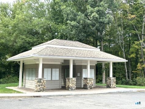 132 Meadow Brook Road Oxford CT 06478