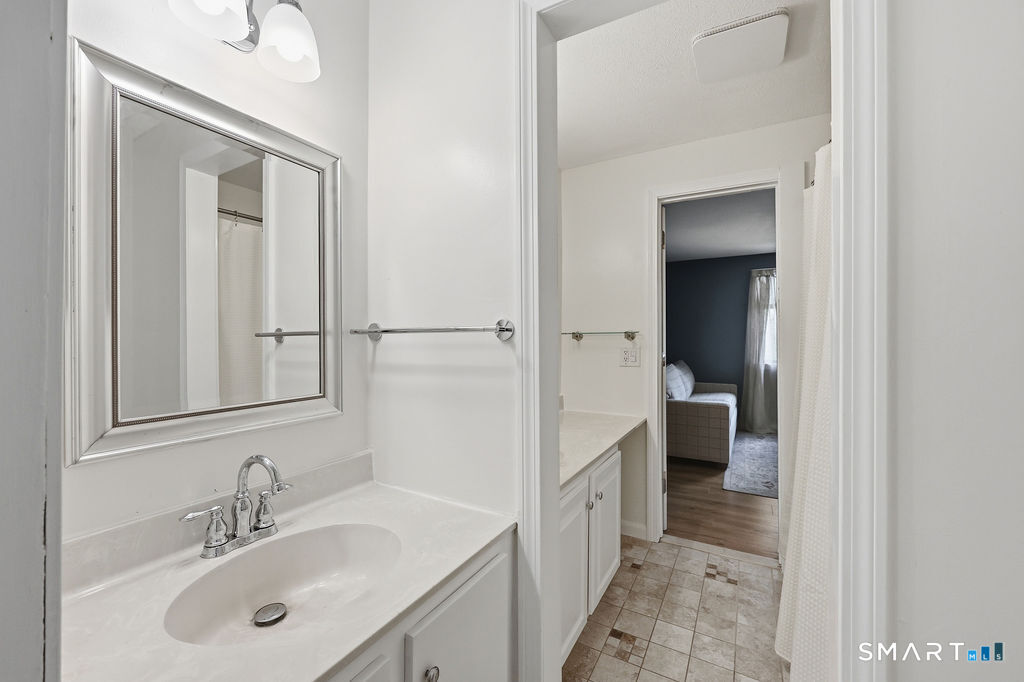 44 Conestoga Way Glastonbury CT 06033