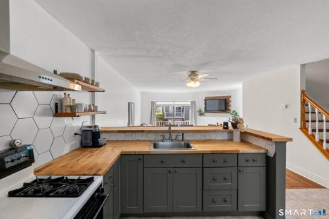 57 Meetinghouse Village Meriden CT 06450
