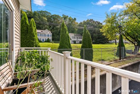 57 Meetinghouse Village Meriden CT 06450