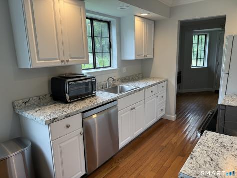 10 Tara Drive Brookfield CT 06804