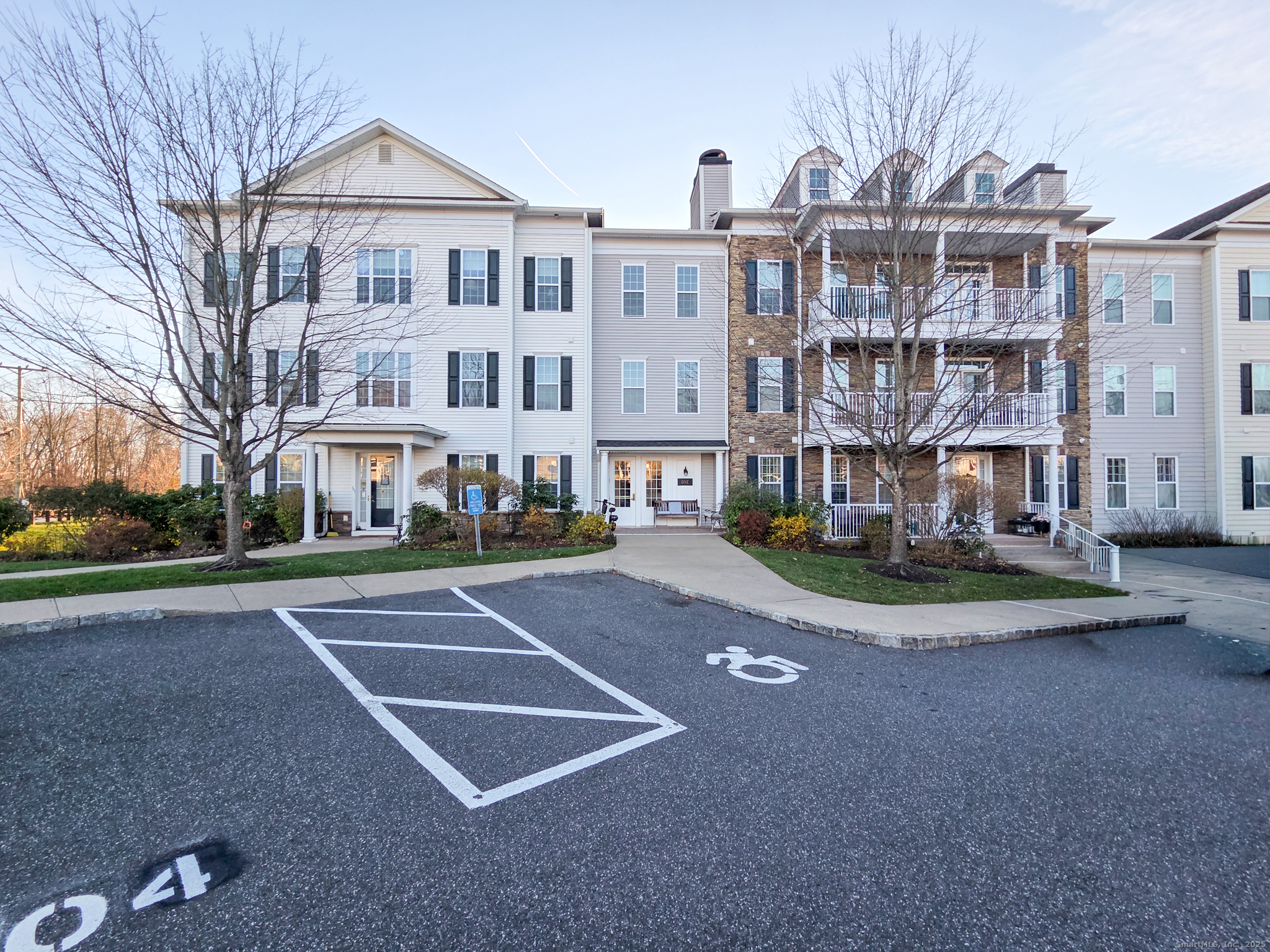 1 Rivington Way Danbury CT 06810