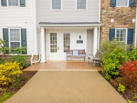 1 Rivington Way Danbury CT 06810