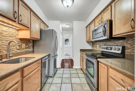 15 Twin Oaks New Milford CT 06776