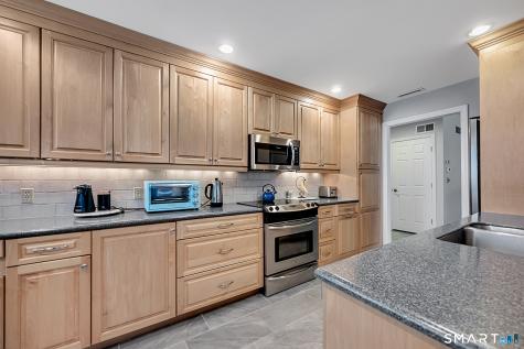 859 Heritage Village Southbury CT 06488