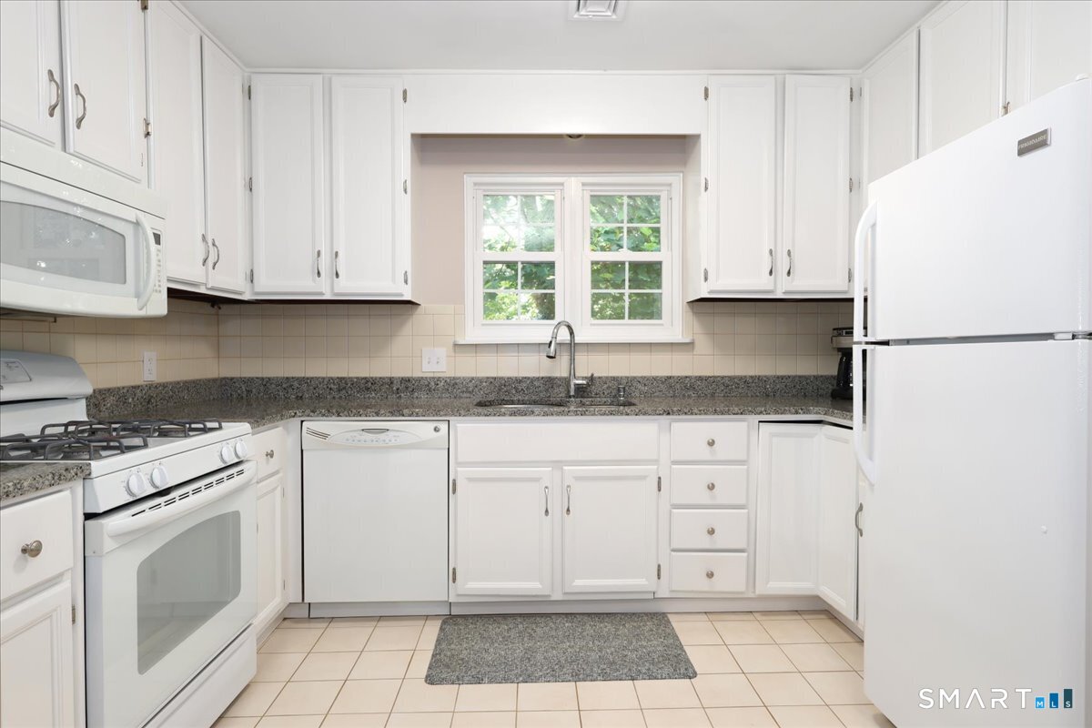 34 Hawley Glen Stratford CT 06614
