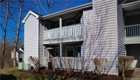 9 Chase Oak Court Groton CT 06340