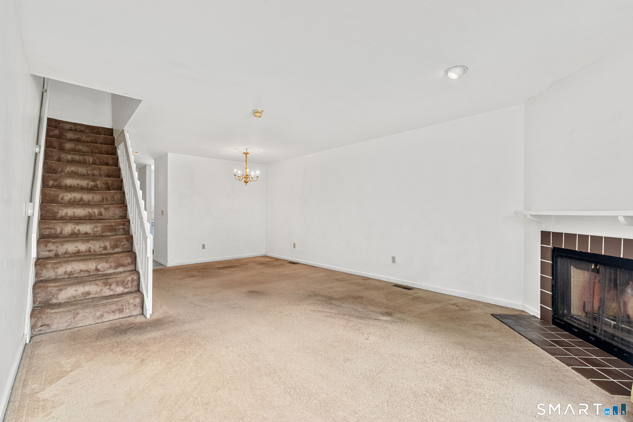 33 Deer Run Bethel CT 06801