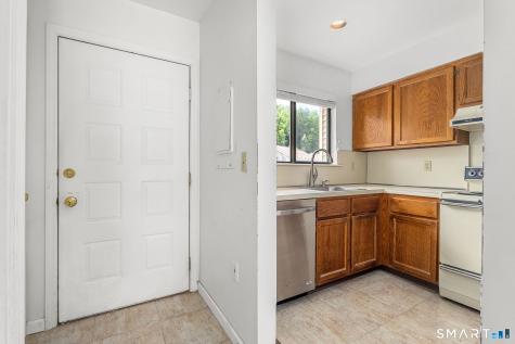 33 Deer Run Bethel CT 06801