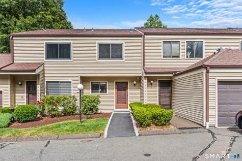 33 Deer Run Bethel CT 06801