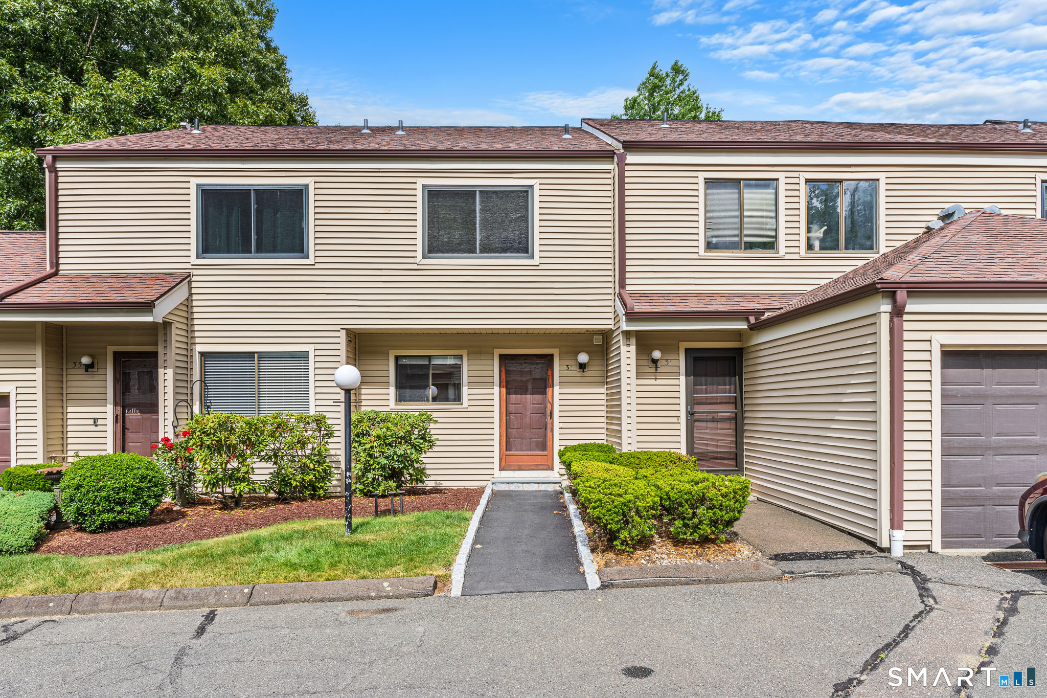 33 Deer Run Bethel CT 06801