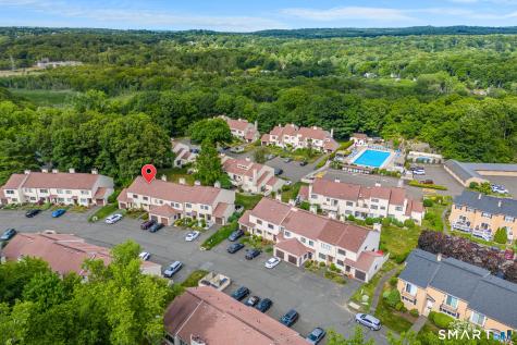 33 Deer Run Bethel CT 06801