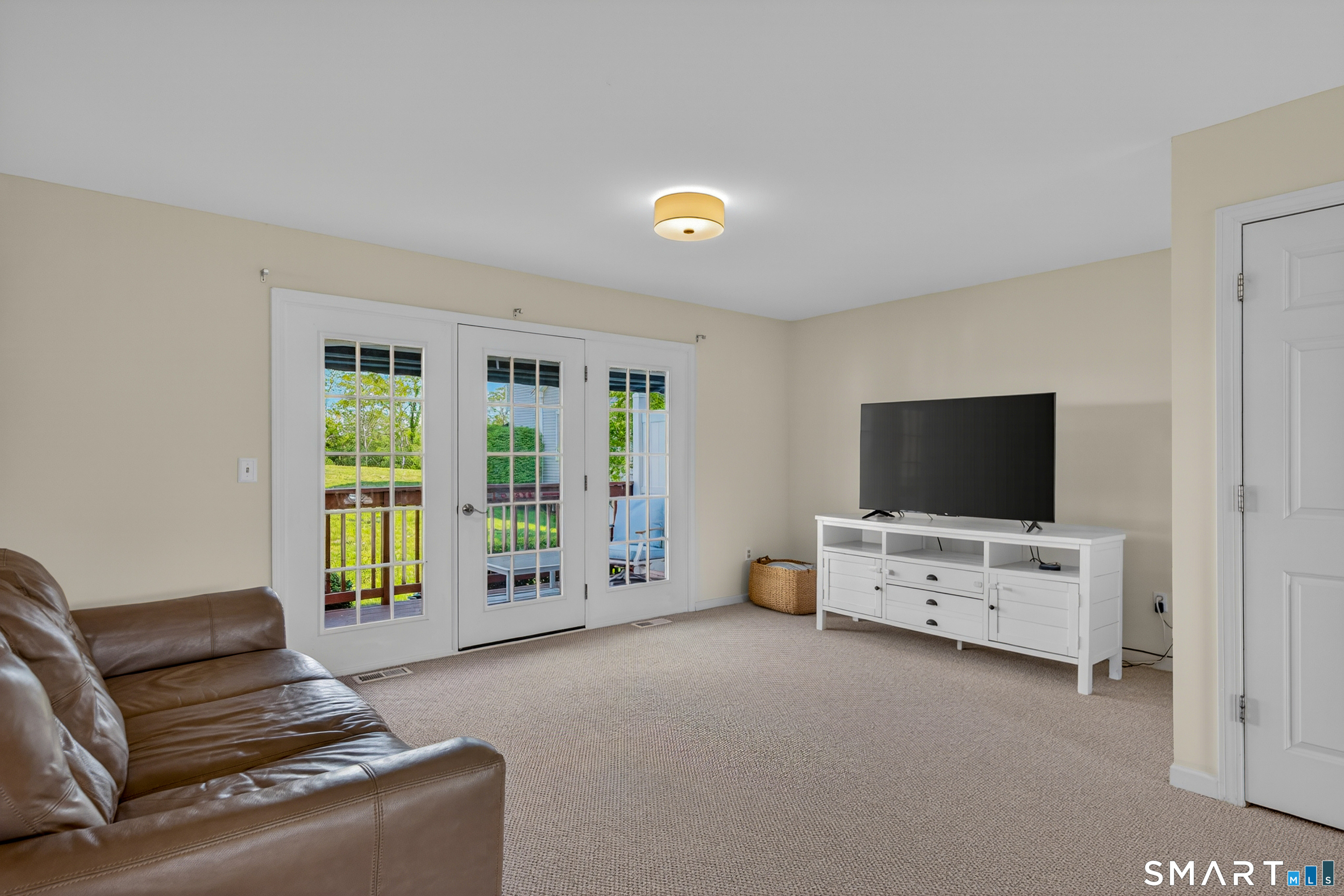560 Silver Sands Road East Haven CT 06512