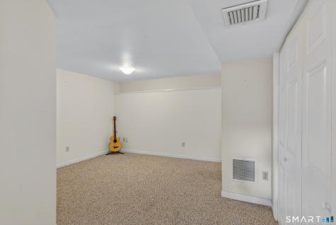 560 Silver Sands Road East Haven CT 06512