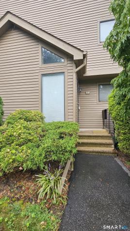 1 Canterbury Court Middletown CT 06457