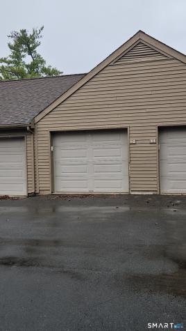 1 Canterbury Court Middletown CT 06457