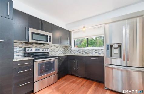 1 Canterbury Court Middletown CT 06457