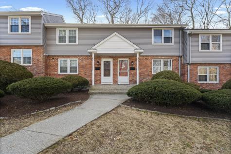 81 East Pattagansett Road East Lyme CT 06357