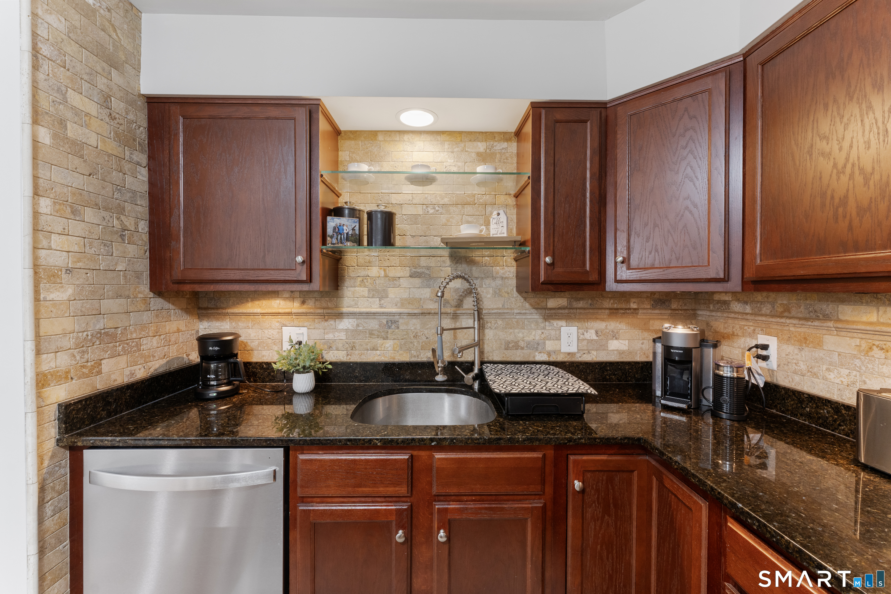 705 Lainey Lane Killingly CT 06239