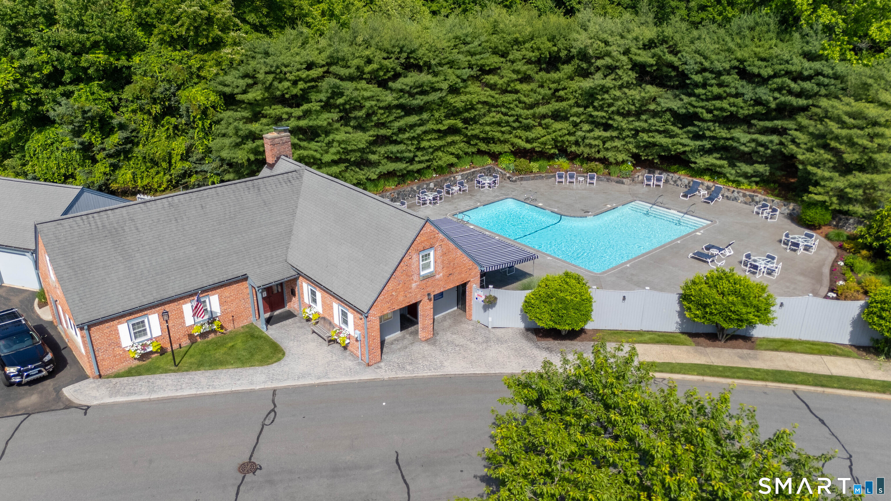 192 Glengarry Road Fairfield CT 06825
