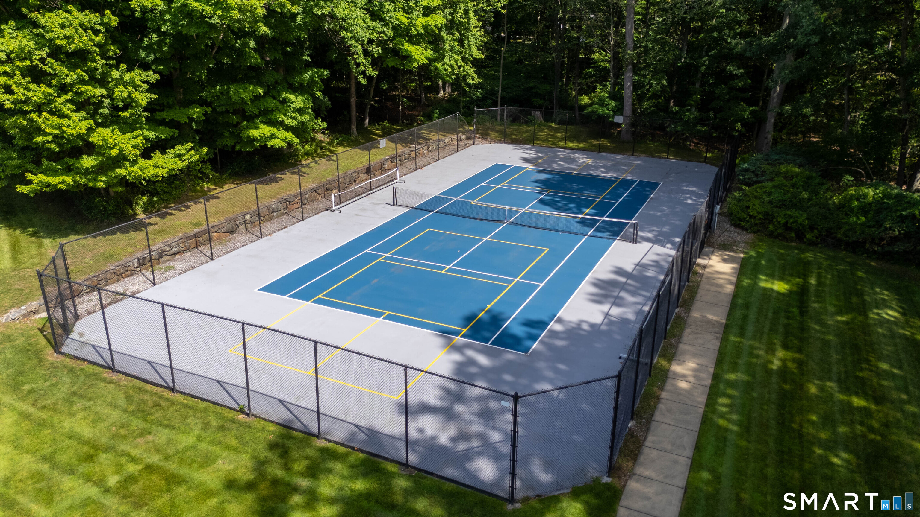192 Glengarry Road Fairfield CT 06825