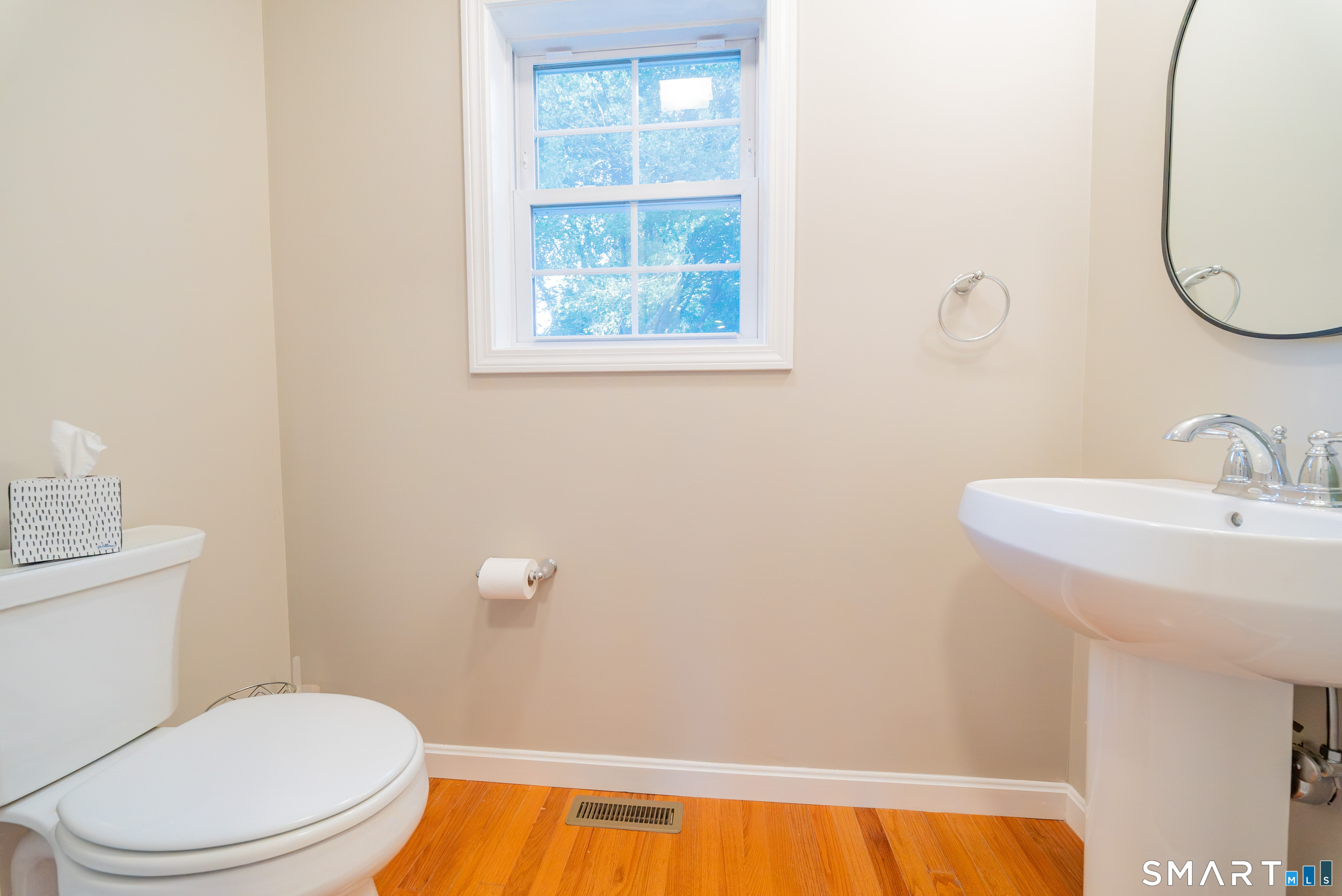9 Englewood Avenue West Hartford CT 06110