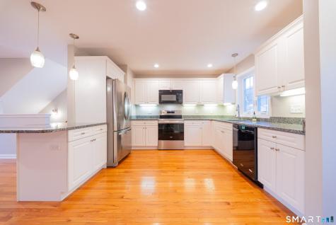 9 Englewood Avenue West Hartford CT 06110