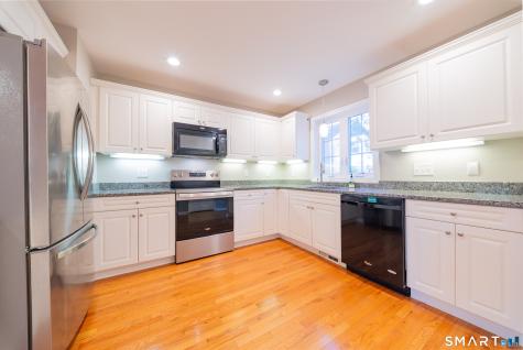 9 Englewood Avenue West Hartford CT 06110