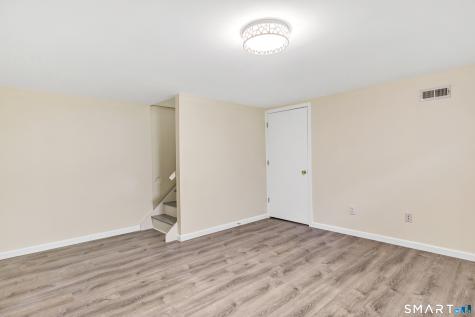 31 Salem Walk Milford CT 06460