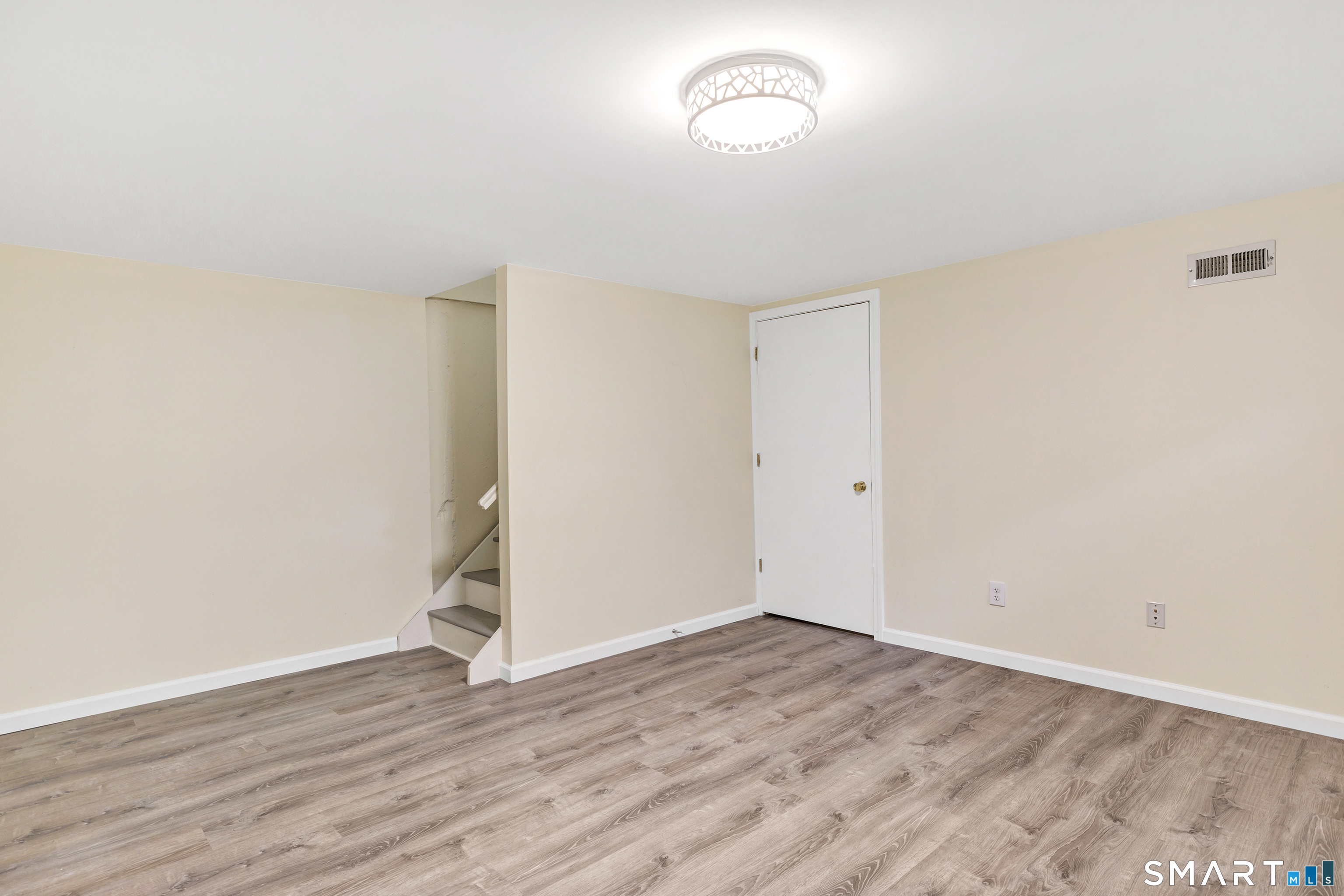 31 Salem Walk Milford CT 06460