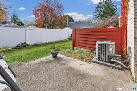 31 Salem Walk Milford CT 06460