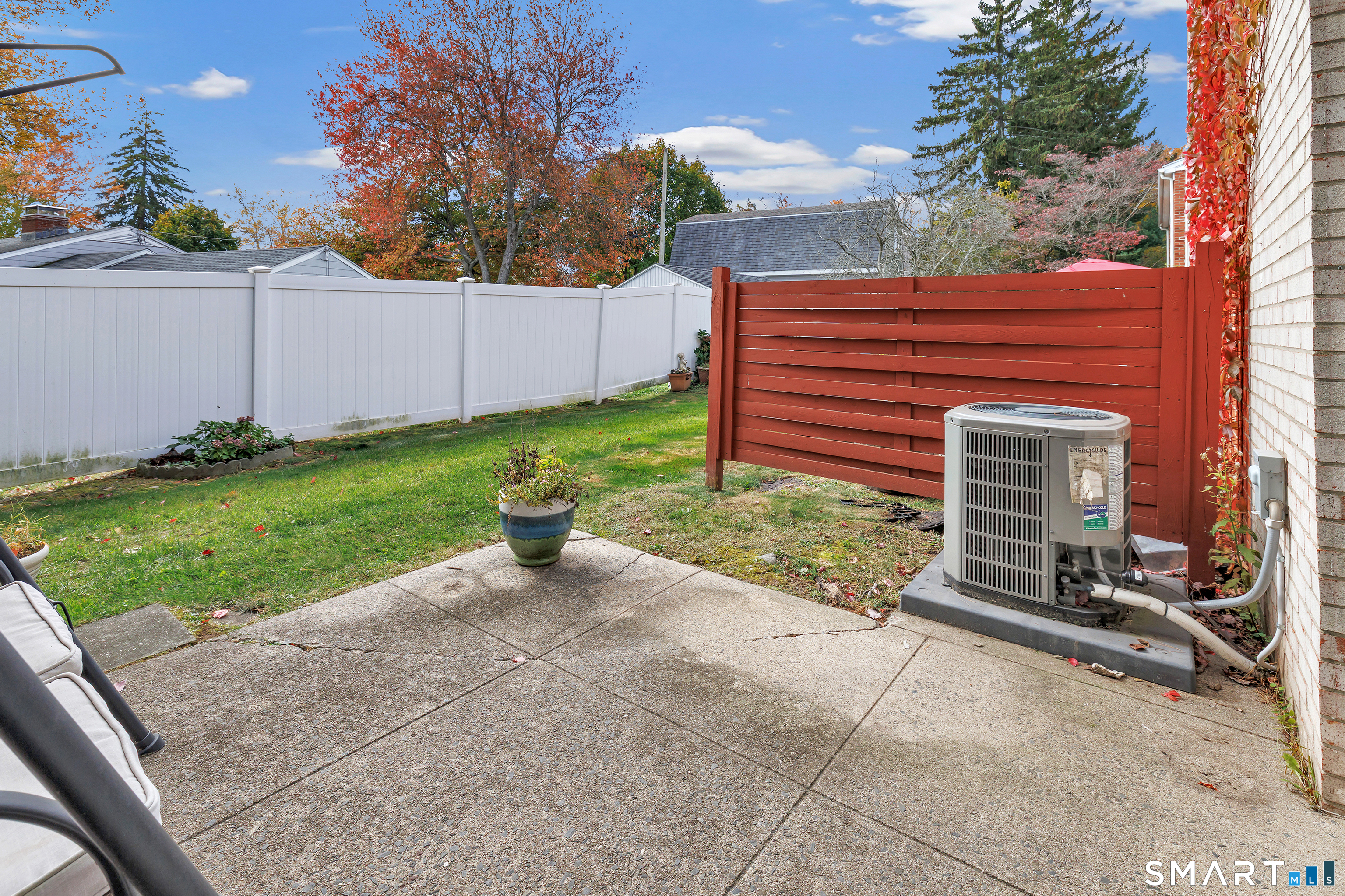 31 Salem Walk Milford CT 06460