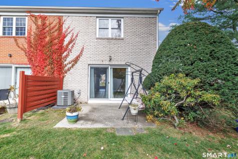 31 Salem Walk Milford CT 06460