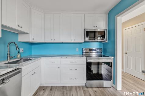 31 Salem Walk Milford CT 06460