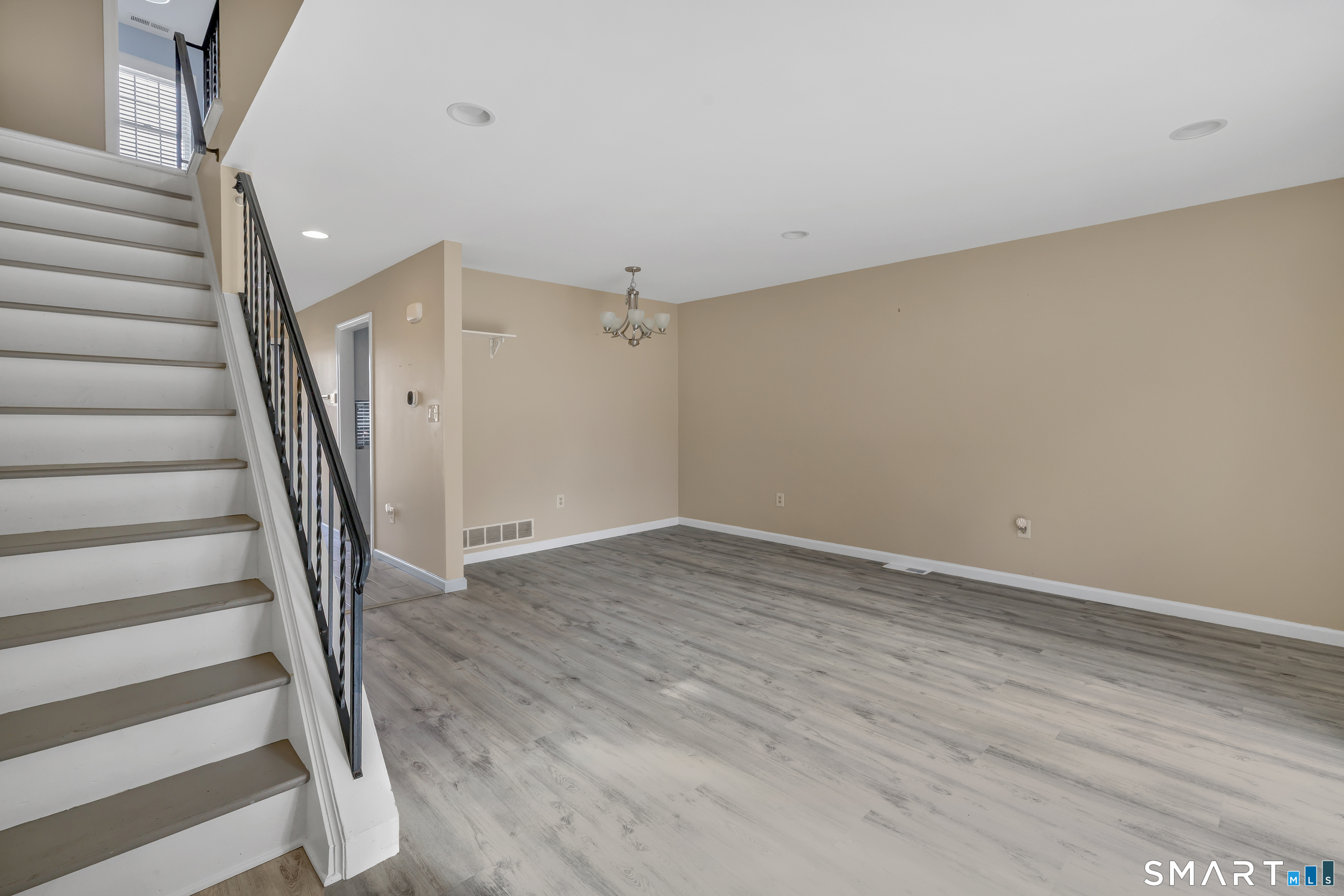 31 Salem Walk Milford CT 06460