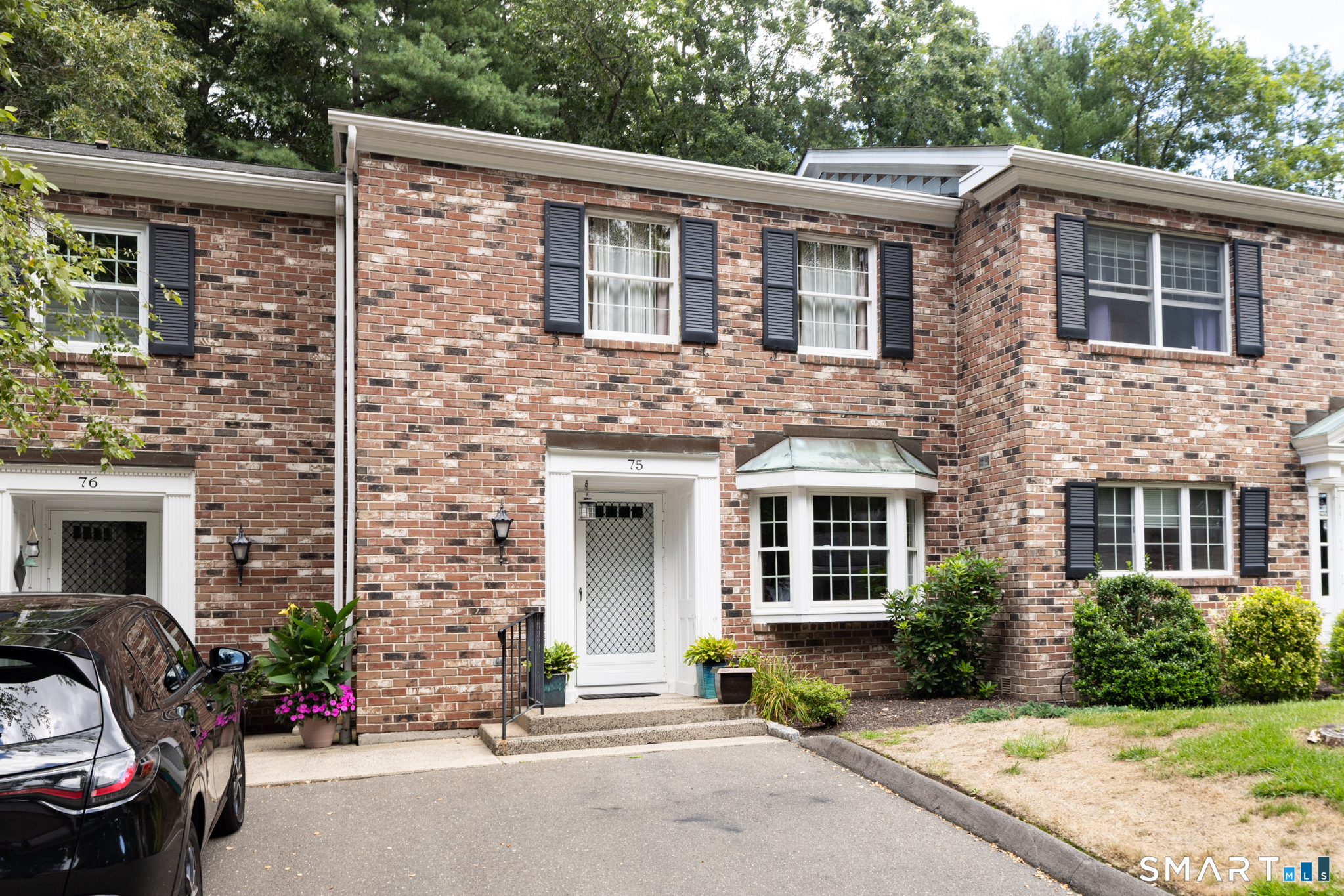 75 Tunxis Village Farmington CT 06032