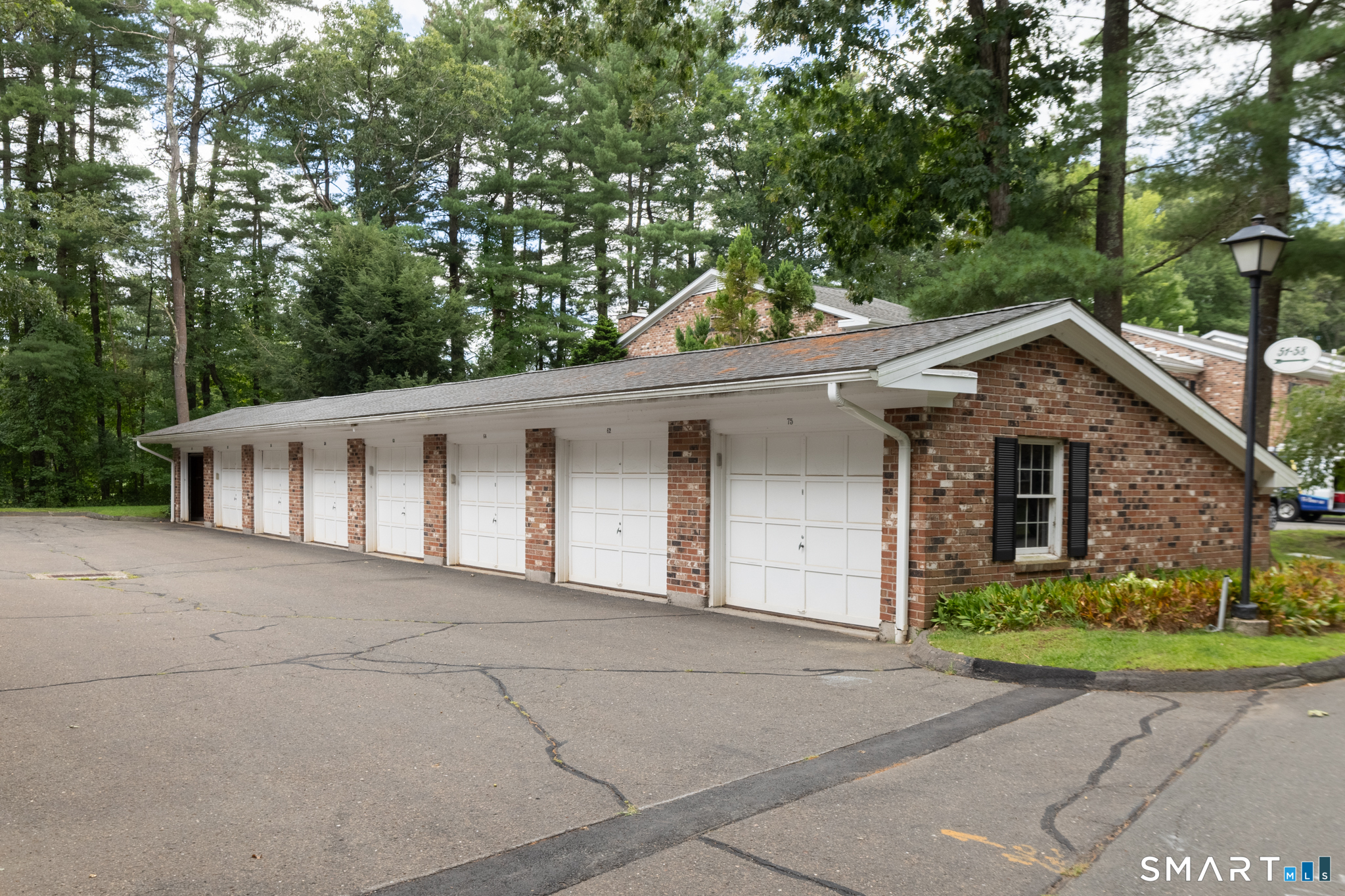 75 Tunxis Village Farmington CT 06032