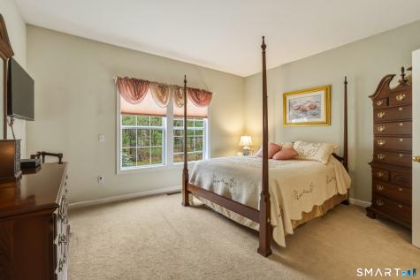 20 Meadowview Court Canton CT 06019
